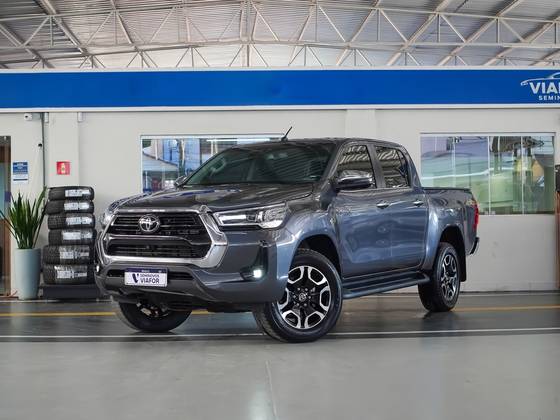 TOYOTA HILUX 2.8 D-4D TURBO DIESEL CD SRX 4X4 AUTOMÁTICO TOYOTA HILUX 2.8 D-4D TURBO DIESEL CD SRX 4X4 AUTOMÁTICO